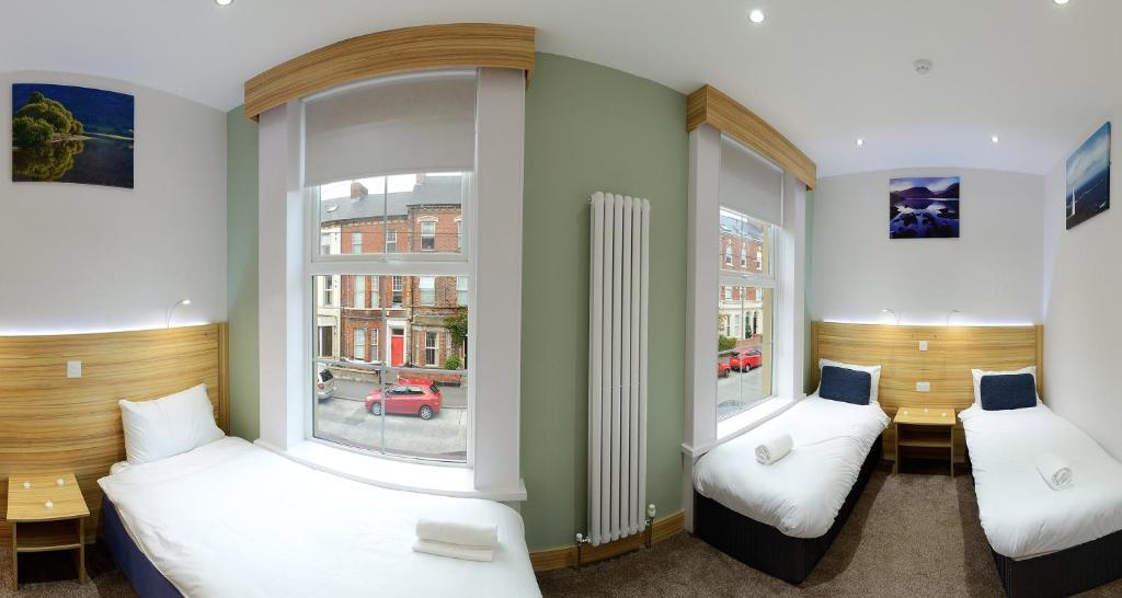 Botanic Rest Queens Quarter Hotel Belfast Room photo